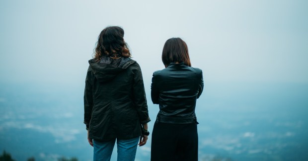 Two Friends photo via http://www.splitshire.com/